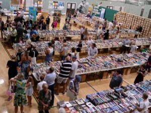 Book fair fundraiser on again