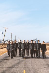 Ten tenors take to the higway