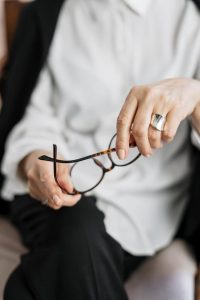 Summer Eye Care: Top Tips for Protecting and Maintaining Healthy Eyes in the Sun